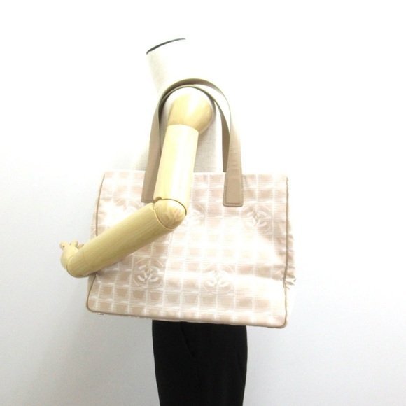 Authentic Chanel New Travel Line Tote - Beige/Off-White - Excellent Condition - Picture 8 of 16